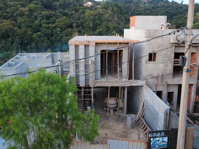 Casa com 150m² 3 quartos e 3 banheiros, à venda, no bairro Villas do Jaguari em Santana de Parnaíba