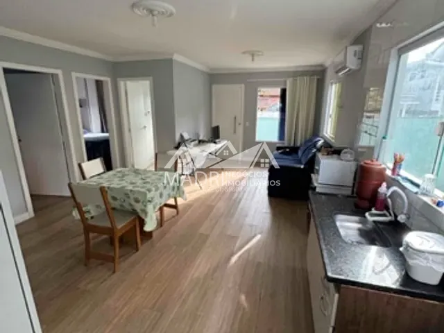 Casa com 200m² 3 quartos e 2 banheiros, à venda, no bairro Madri em Palhoça