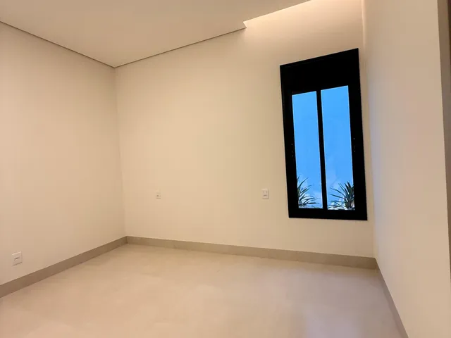 Casa com 307m² 3 quartos e 1 banheiro, à venda, no bairro Aquarela das Artes em Sinop