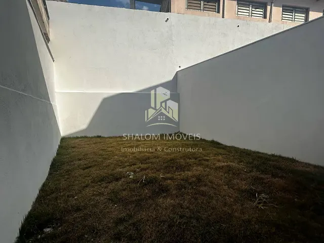 Casa 3 quartos e 3 banheiros, à venda, no bairro Floramar em Belo Horizonte