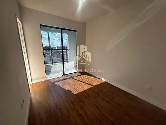 Casa 3 quartos e 3 banheiros, à venda, no bairro Floramar em Belo Horizonte