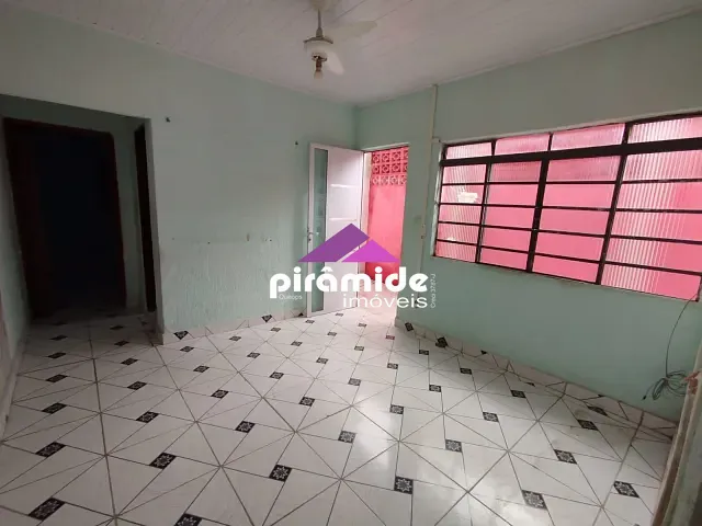 Casa com 125m² 2 quartos e 1 banheiro, à venda, no bairro Jardim Paraíso do Sol em São José dos Campos