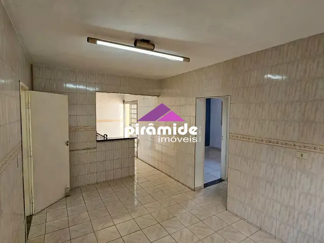 Casa 3 quartos e 1 banheiro, à venda, no bairro Vila Ester em São José dos Campos