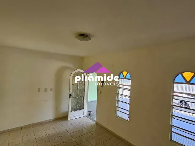 Casa 3 quartos e 1 banheiro, à venda, no bairro Vila Ester em São José dos Campos