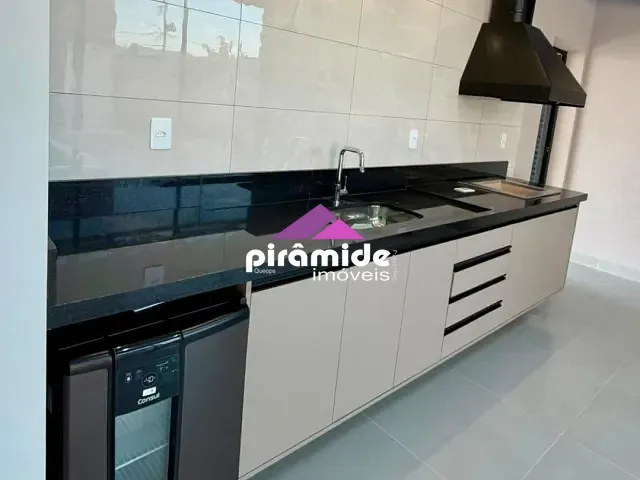 Casa 3 quartos e 3 banheiros, à venda, no bairro Parque Residencial Nova Caçapava em Caçapava