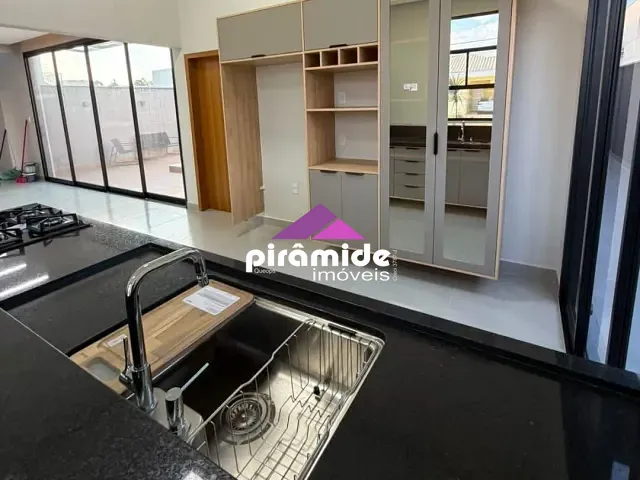Casa 3 quartos e 3 banheiros, à venda, no bairro Parque Residencial Nova Caçapava em Caçapava