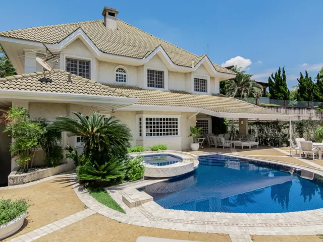 Casa com 920m² 4 quartos e 6 banheiros, à venda ou para alugar, no bairro Jardim Guedala em São Paulo