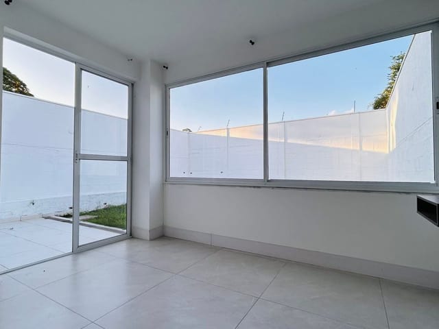 Casa com 168m² 4 quartos e 3 banheiros, à venda ou para alugar, no bairro Tamboré em Santana de Parnaíba