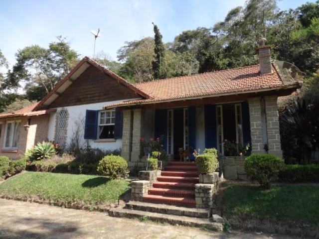 Casa com 13835m², à venda, no bairro Itaipava em Petrópolis