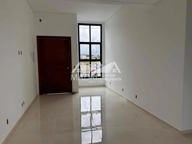 Casa 2 quartos e 2 banheiros, à venda, no bairro Forquilhas em São José