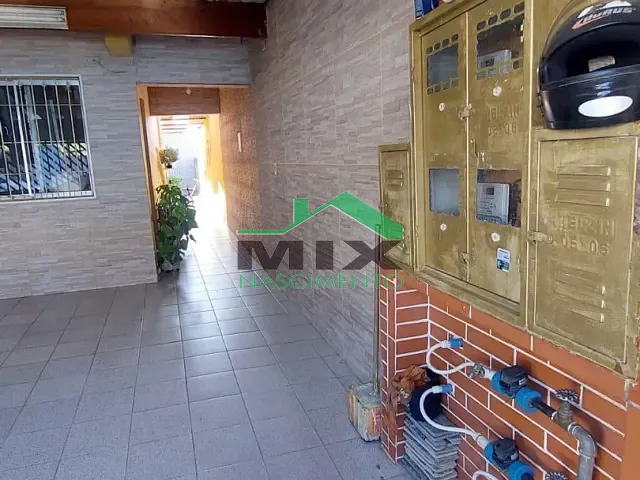 Casa 6 quartos e 4 banheiros, à venda, no bairro Taboão em Diadema
