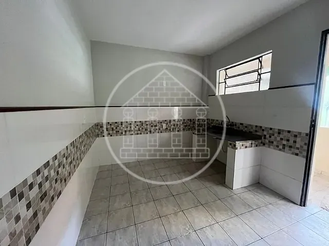 Casa com 250m² 1 quarto e 1 banheiro, para alugar, no bairro Jardim Guanhembu em São Paulo