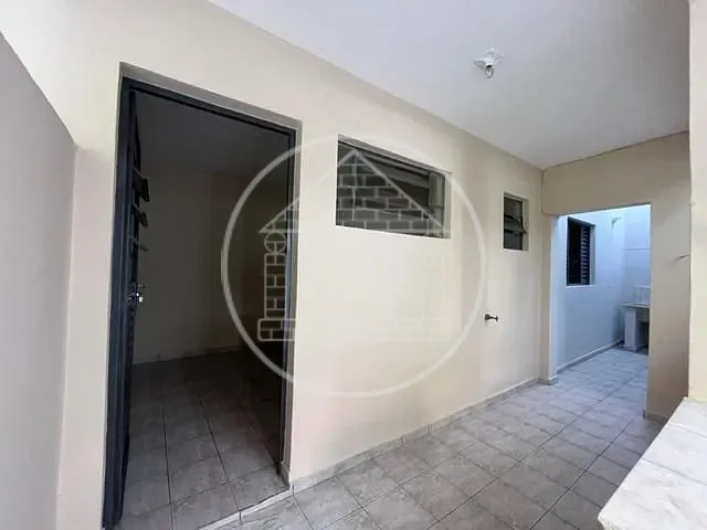 Casa com 250m² 1 quarto e 1 banheiro, para alugar, no bairro Jardim Guanhembu em São Paulo