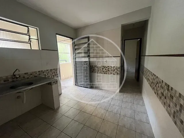 Casa com 250m² 1 quarto e 1 banheiro, para alugar, no bairro Jardim Guanhembu em São Paulo