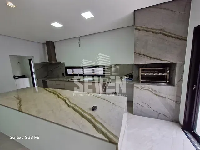 Casa 3 quartos e 6 banheiros, à venda, no bairro Vila Aviação em Bauru