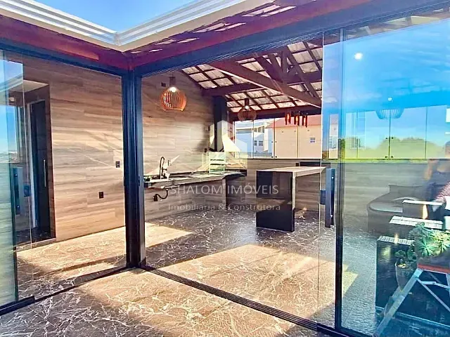 Casa 2 quartos e 3 banheiros, à venda, no bairro Parque Xangri-Lá em Contagem