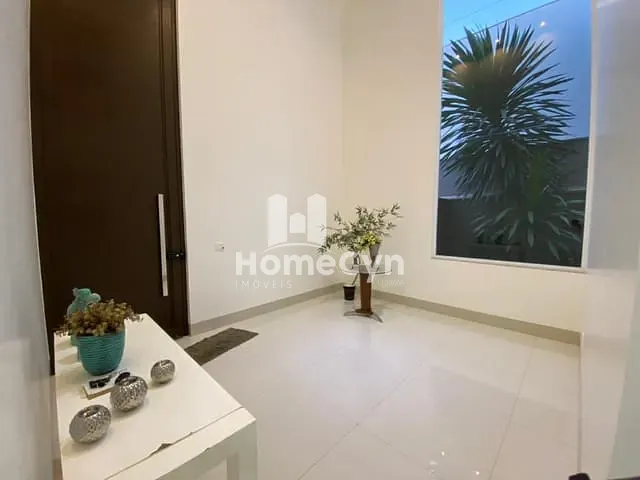 Casa com 465m² 4 quartos e 6 banheiros, para alugar, no bairro Jardins Valência em Goiânia