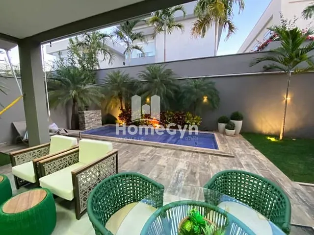 Casa com 465m² 4 quartos e 6 banheiros, para alugar, no bairro Jardins Valência em Goiânia