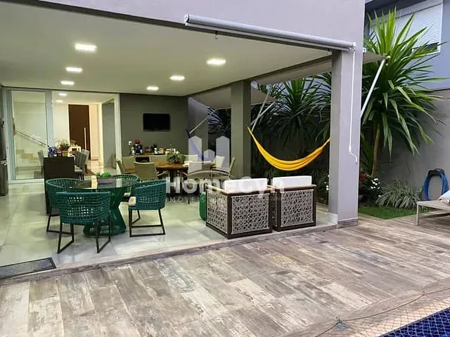 Casa com 465m² 4 quartos e 6 banheiros, para alugar, no bairro Jardins Valência em Goiânia