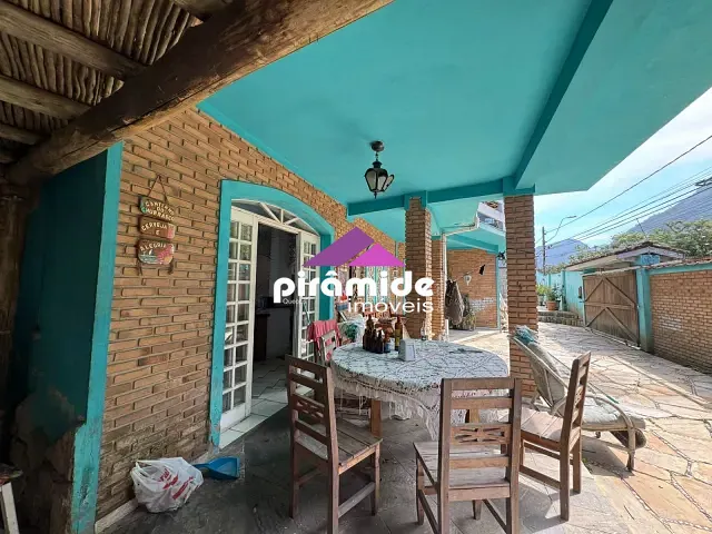 Casa 3 quartos e 3 banheiros, à venda, no bairro Martim de Sá em Caraguatatuba