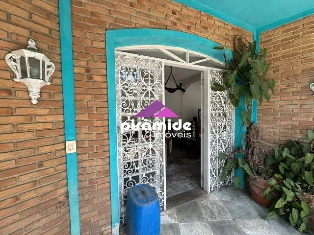 Casa 3 quartos e 3 banheiros, à venda, no bairro Martim de Sá em Caraguatatuba