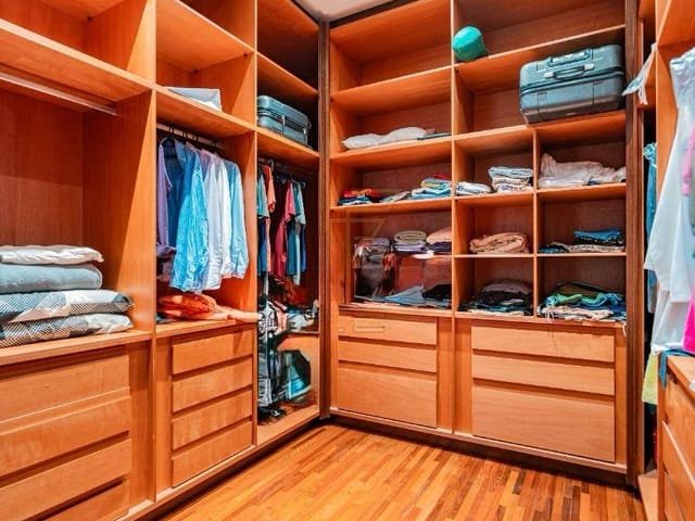 Casa com 540m² 5 quartos e 6 banheiros, à venda, no bairro Alphaville em Santana de Parnaíba