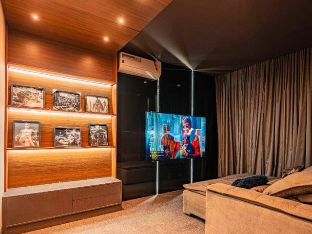 Casa com 540m² 5 quartos e 6 banheiros, à venda, no bairro Alphaville em Santana de Parnaíba