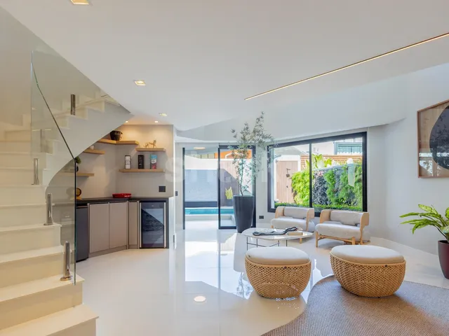 Casa com 300m² 3 quartos e 5 banheiros, à venda, no bairro Alphaville em Santana de Parnaíba