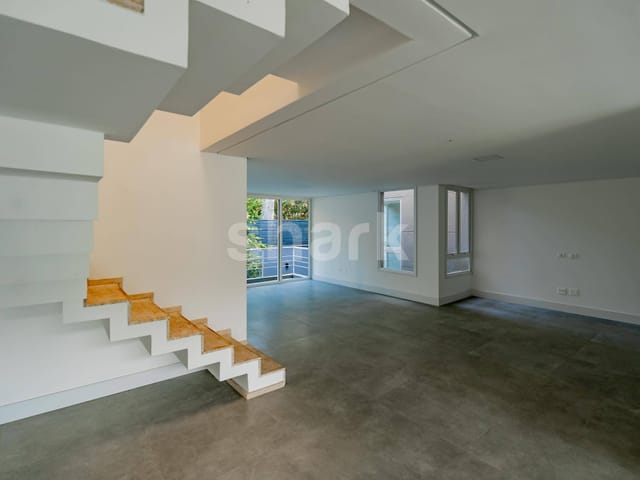 Casa com 500m² 4 quartos e 6 banheiros, à venda ou para alugar, no bairro Jardim Cordeiro em São Paulo