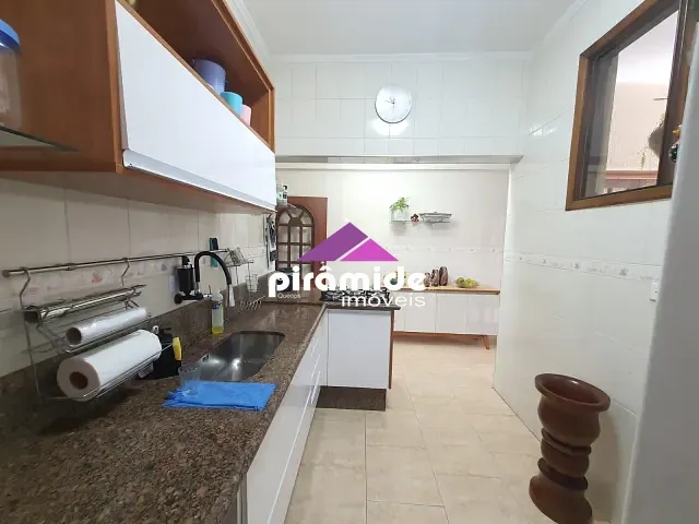 Casa com 250m² 3 quartos e 4 banheiros, à venda, no bairro Jardim Satélite em São José dos Campos