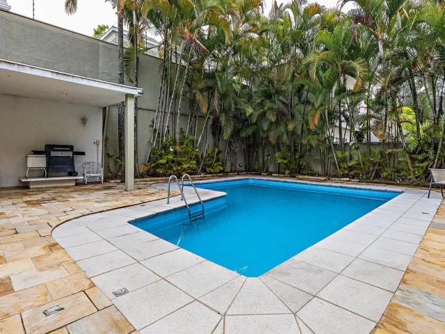 Casa com 812m² 5 quartos e 4 banheiros, à venda, no bairro Jardim Luzitânia em São Paulo