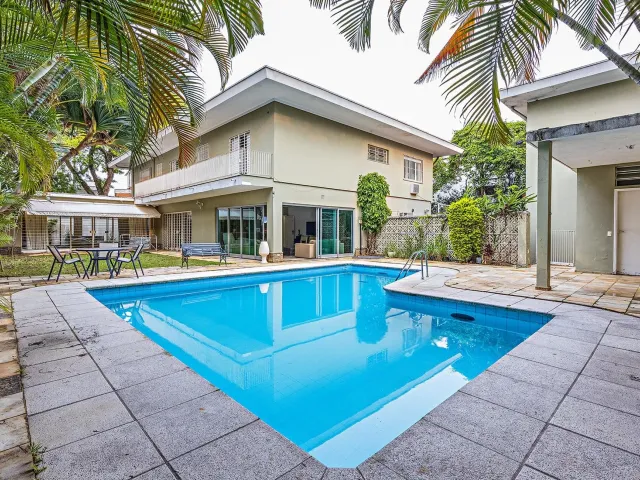 Casa com 812m² 5 quartos e 4 banheiros, à venda, no bairro Jardim Luzitânia em São Paulo