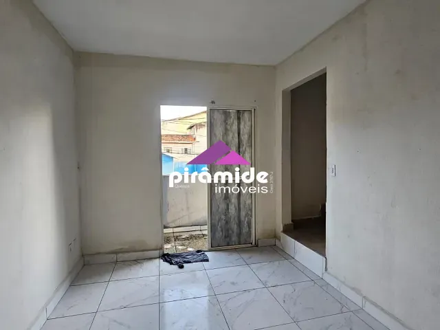 Casa com 65m² 2 quartos e 2 banheiros, para alugar, no bairro Vila Maria em São José dos Campos