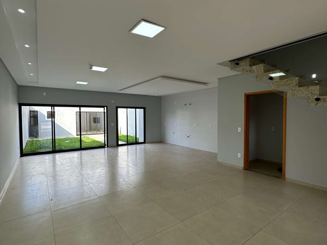 Casa 3 quartos e 3 banheiros, à venda, no bairro Estrela em Ponta Grossa
