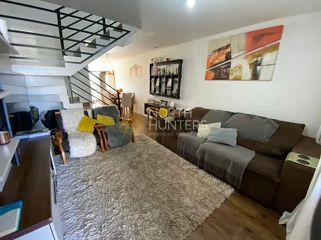 Casa 3 quartos e 3 banheiros, à venda, no bairro Jardim Iririú em Joinville