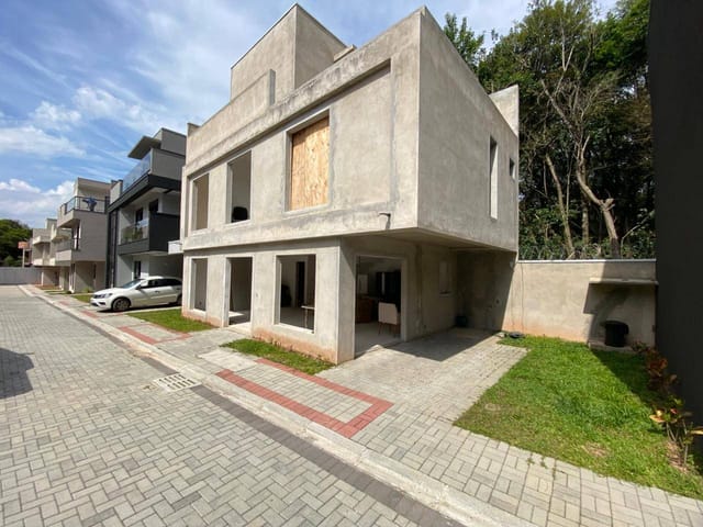Casa com 178m² 3 quartos e 4 banheiros, à venda, no bairro Santa Felicidade em Curitiba