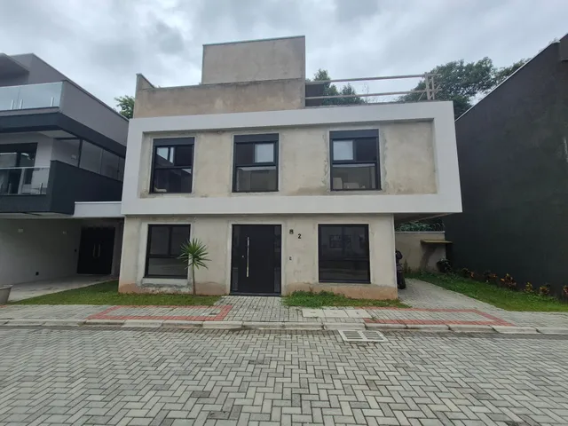 Casa com 178m² 3 quartos e 4 banheiros, à venda, no bairro Santa Felicidade em Curitiba