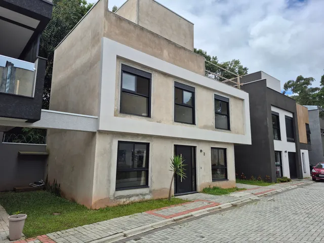 Casa com 178m² 3 quartos e 4 banheiros, à venda, no bairro Santa Felicidade em Curitiba