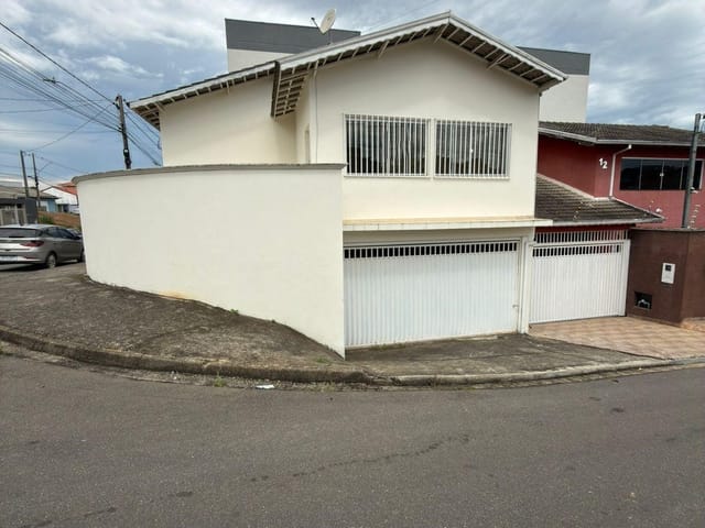 Casa 3 quartos e 2 banheiros, à venda, no bairro Jardim Santa Maria / PONTE NOVA em Extrema