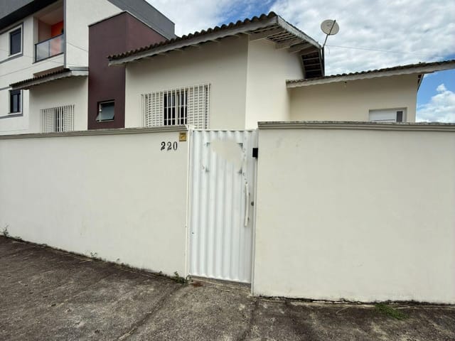 Casa 3 quartos e 2 banheiros, à venda, no bairro Jardim Santa Maria / PONTE NOVA em Extrema