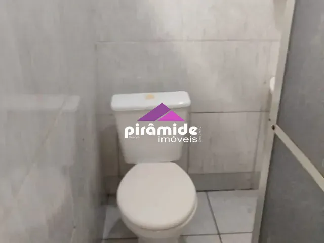 Casa 2 quartos e 2 banheiros, à venda, no bairro Jardim Nova Flórida em São José dos Campos