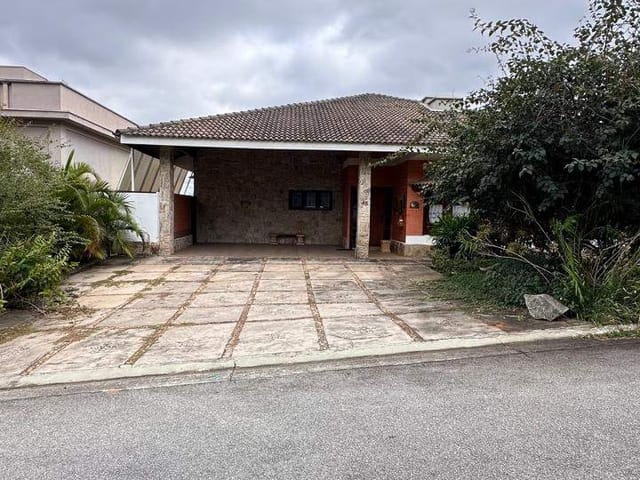 Casa com 540m² 4 quartos e 4 banheiros, à venda, no bairro Alphaville em Santana de Parnaíba