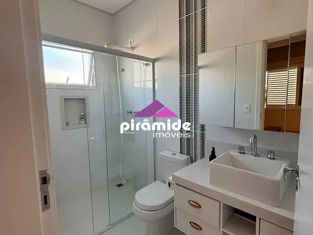 Casa 3 quartos e 3 banheiros, para alugar, no bairro Urbanova em São José dos Campos