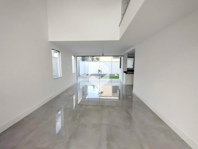 Casa com 330m² 4 quartos e 4 banheiros, à venda, no bairro Recreio dos Bandeirantes em Rio de Janeiro