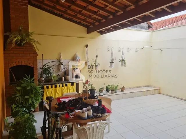 Casa com 160m² 3 quartos e 4 banheiros, à venda, no bairro Jardim Valença em Indaiatuba