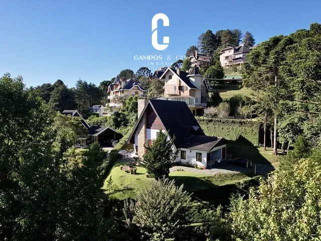 Casa com 1155m² 3 quartos e 4 banheiros, à venda, no bairro Jardim Véu da Noiva em Campos do Jordão