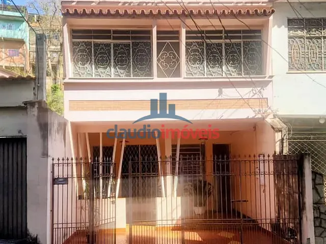 Prédio com 330m² 5 quartos e 2 banheiros, à venda, no bairro Centro em Barra Mansa