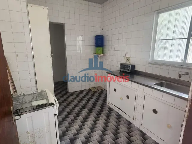 Prédio com 330m² 5 quartos e 2 banheiros, à venda, no bairro Centro em Barra Mansa