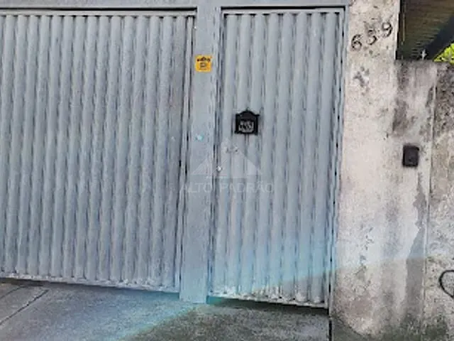 Casa com 240m² 2 quartos e 1 banheiro, à venda, no bairro Vila Bocaina em Mauá