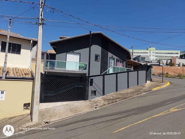 Casa 3 quartos e 2 banheiros, à venda, no bairro Ponte Nova em Extrema